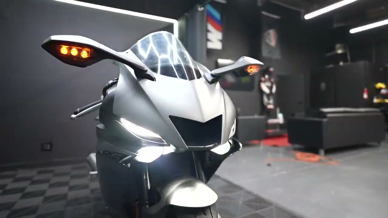 2018 Yamaha YZF-R6 / Walk Around Clip