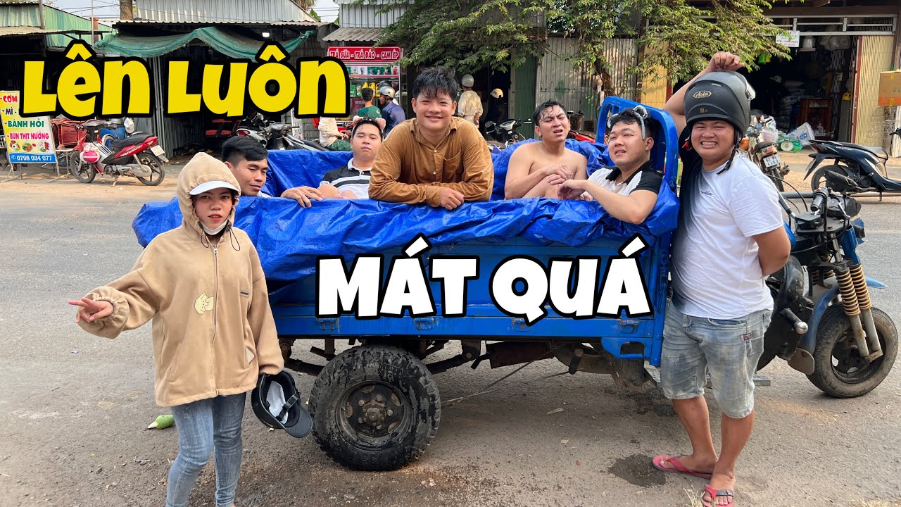 Làm Hồ Bơi Trên Xe Thành Trò Hề Cho Cả Chợ