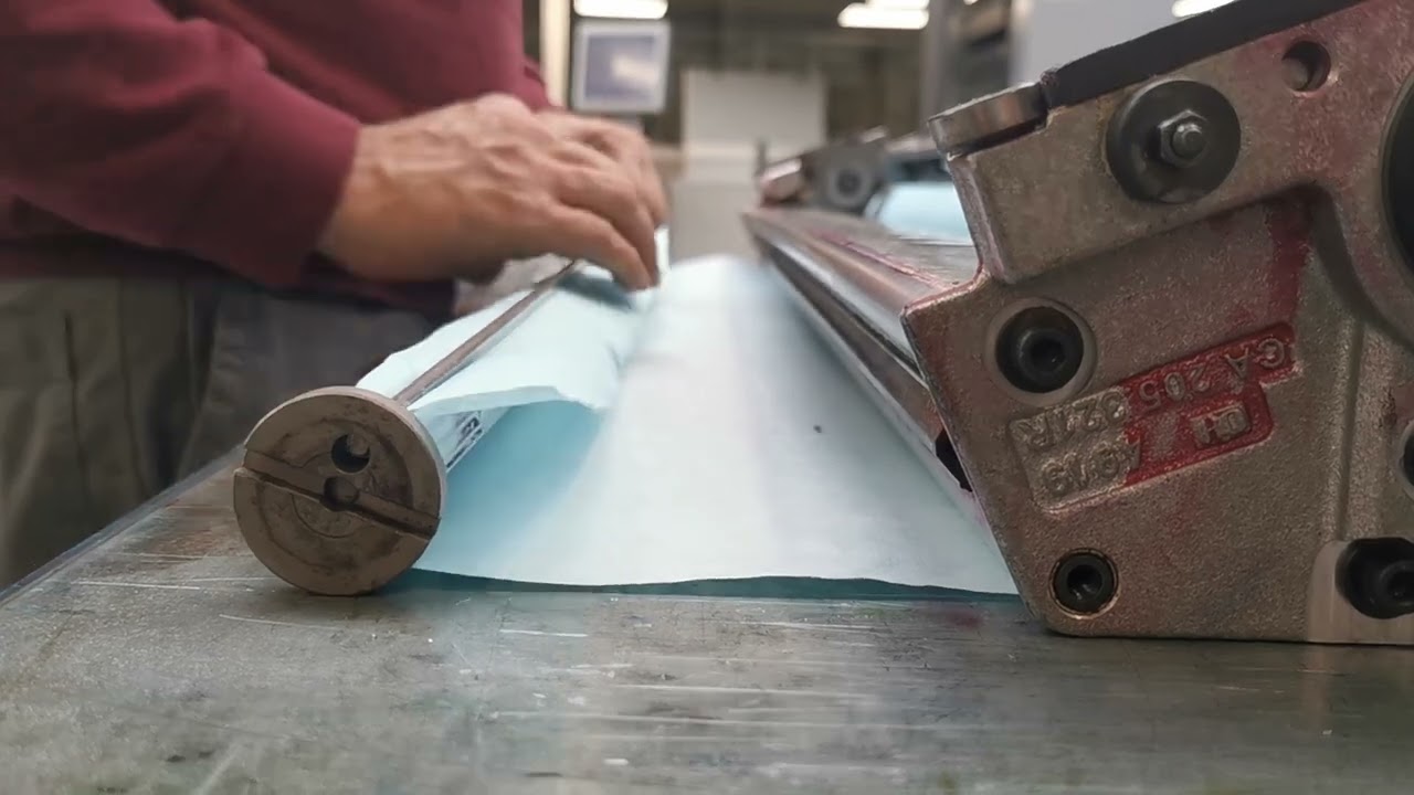 Replacing the towel in the washing unit