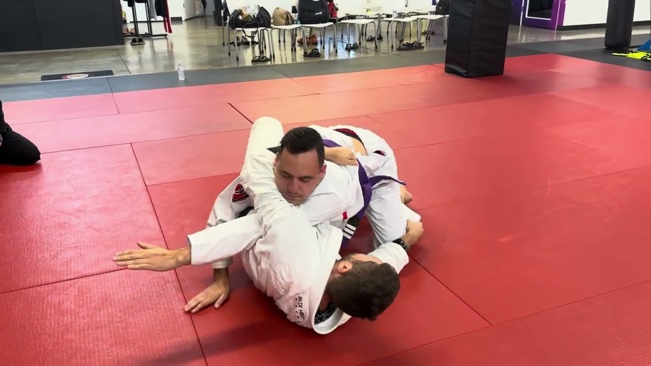 Morning Brazilian Jiu-Jitsu Class - Robson Moura Seminar Review (X Escape Bottom Half Guard Series)