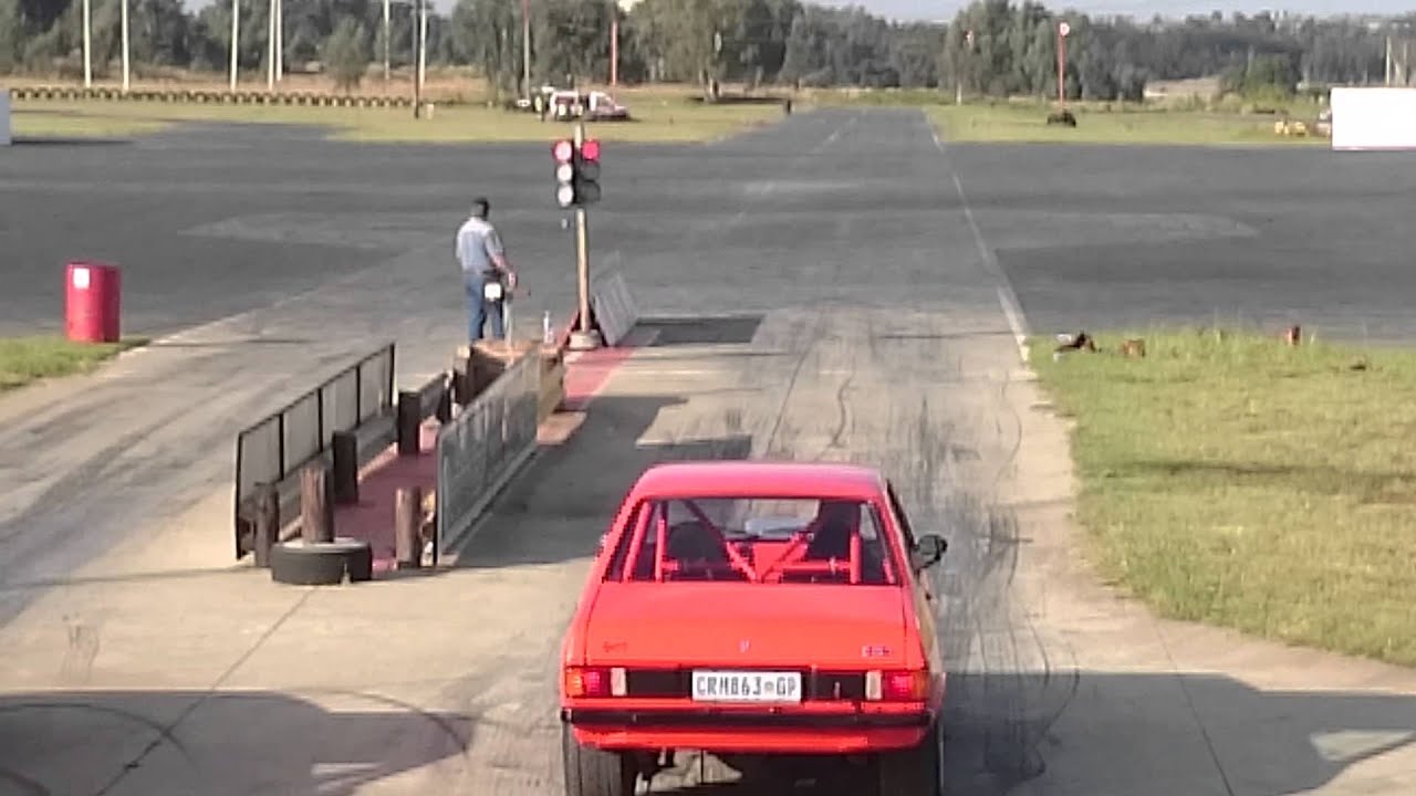 FORD escort v8 vs Ford Xr6