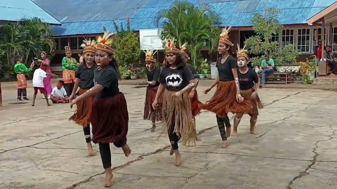 TARI WASISI, SISWA KELAS 4C