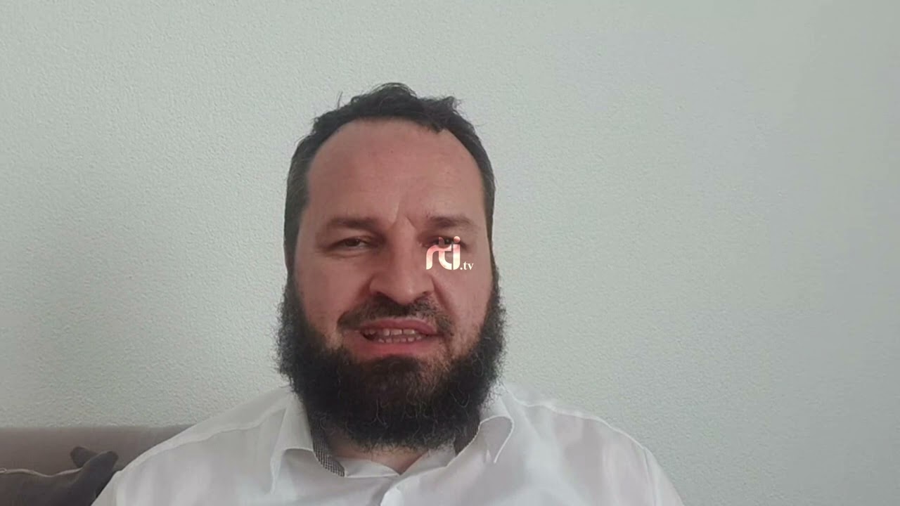 Ja mbuloj fytyrat e vajzave maturante. sqarohet profesori Muhamed Dërmaku