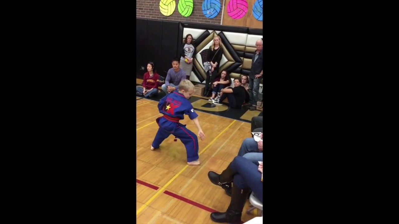 Karate Form ~ Zang Do Moon ~ Franklin & Samuel ~ National Karate