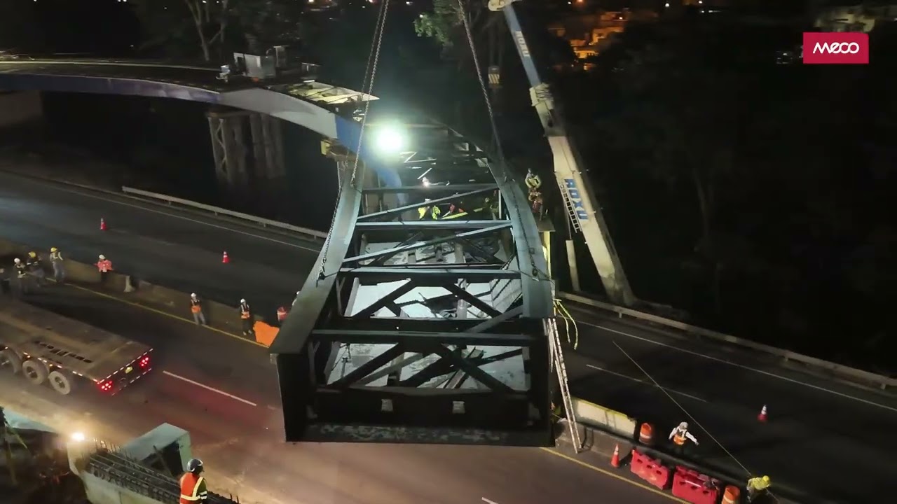 Colocación de última viga del paso elevado sobre Hatillo 7-8 (etapa 3)