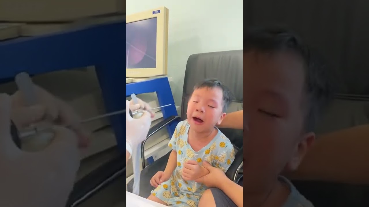 Bảo Khoa đi khám amidan 27/6/22
