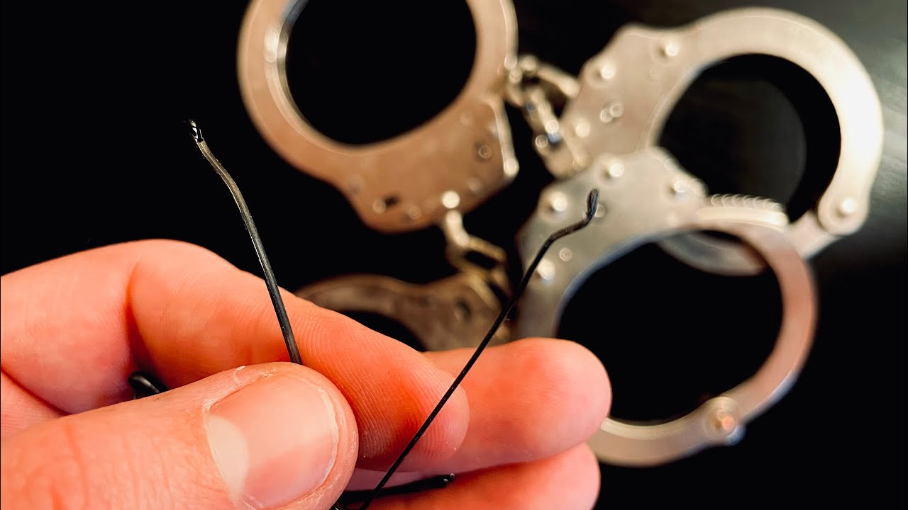 How to escape Handcuffs with a Bobby Pin - For Noobs