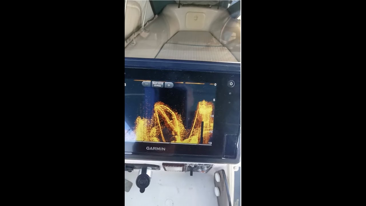 Garmin 721xs EchoMap GT21 Downvu Transducer test. Exploring a wreck.