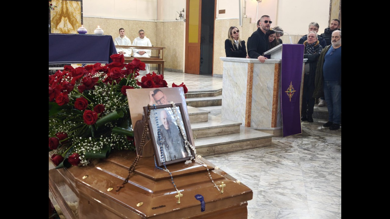 Morte Vincenzo D'Agostino,  celebrati i funerali del 