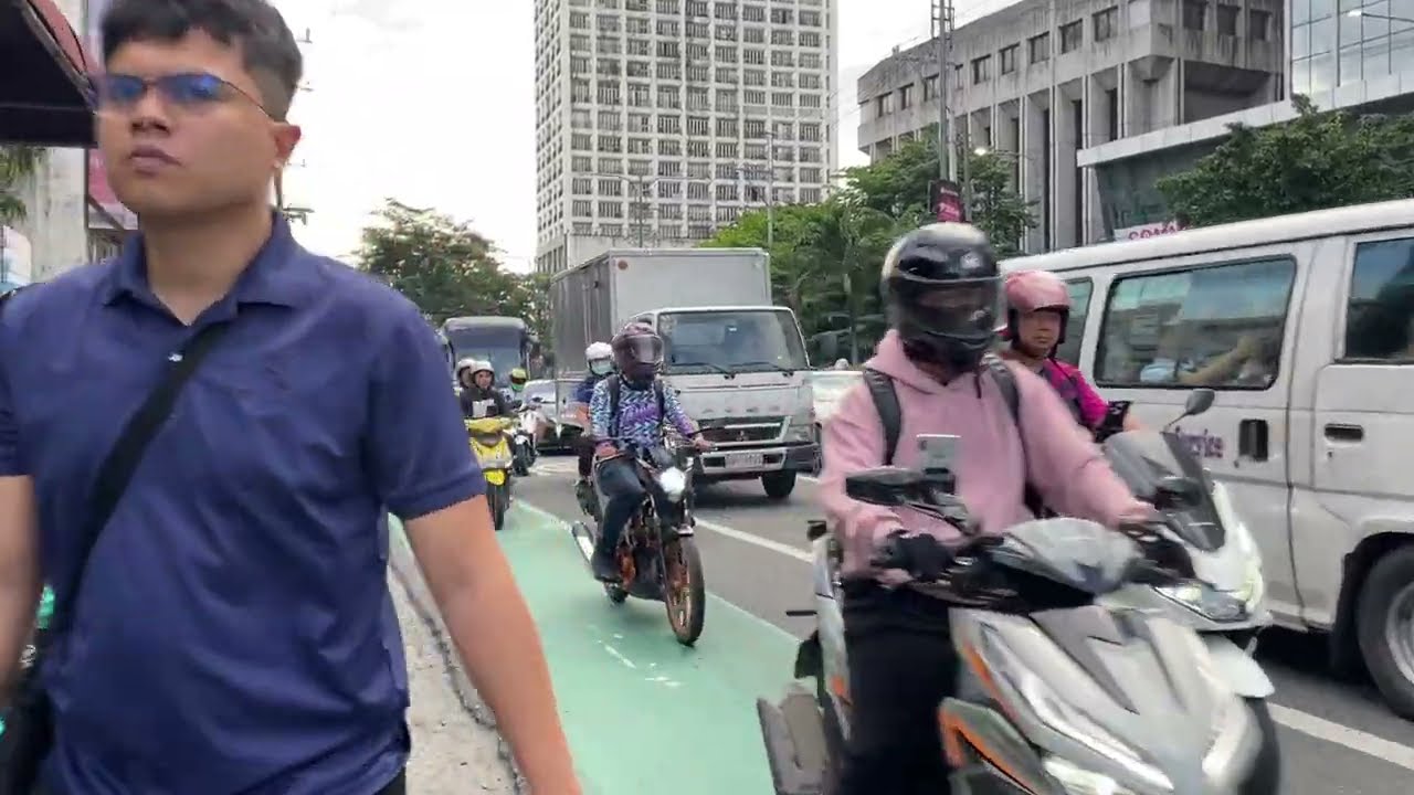 España Boulevard Isn’t Glamorous, But It’s Unforgettable | España, Manila #asmr  #walkingtour