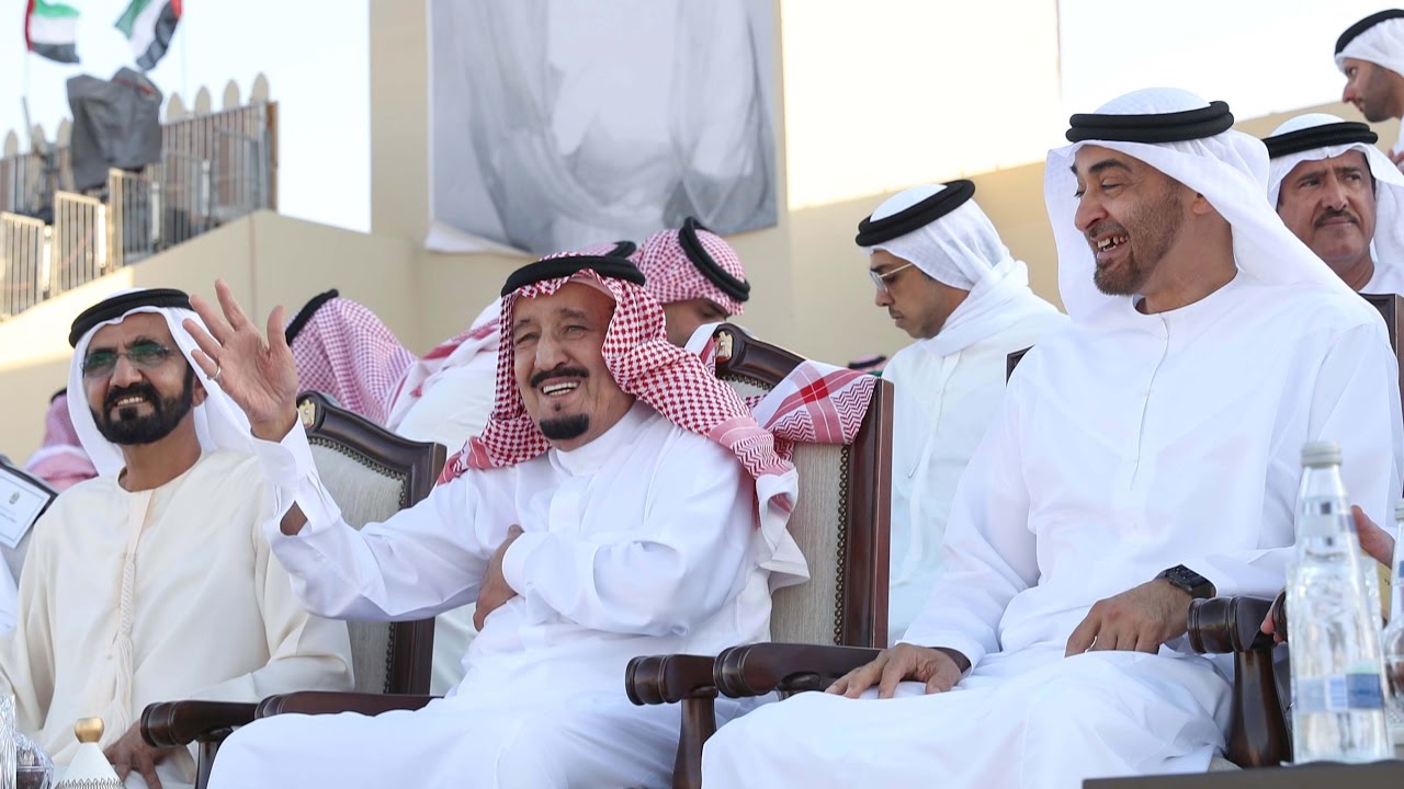 خادم الحرمين الشريفين ومحمد بن راشد ومحمد بن زايد يشهدون مسيرة الاتحاد