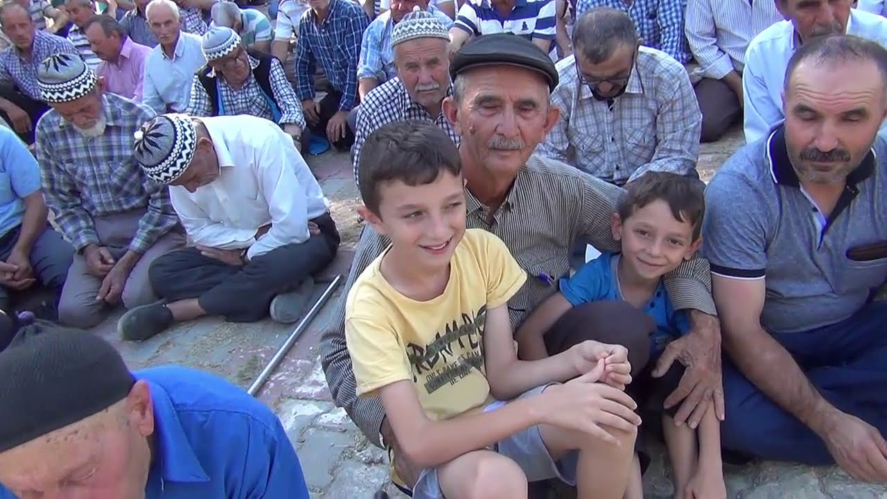 KURBAN   BAYRAMI   ARİFESİ  MEZARLIK  ZİYARETİ    10 8 2019