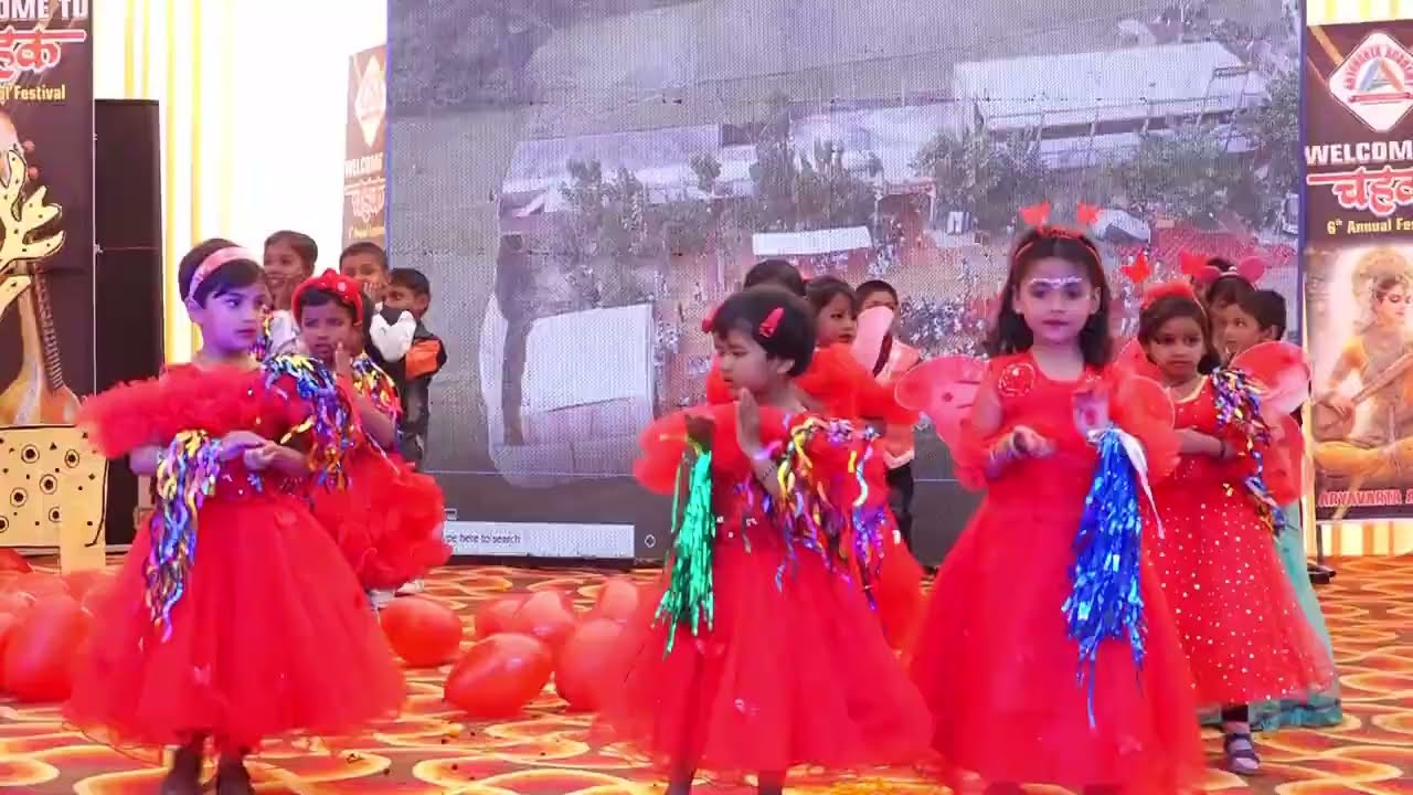 दिल है छोटा सा || chhoti si asha👌❤ || chand taro ko choone ki asha || #cutegirl  #schoolfunction
