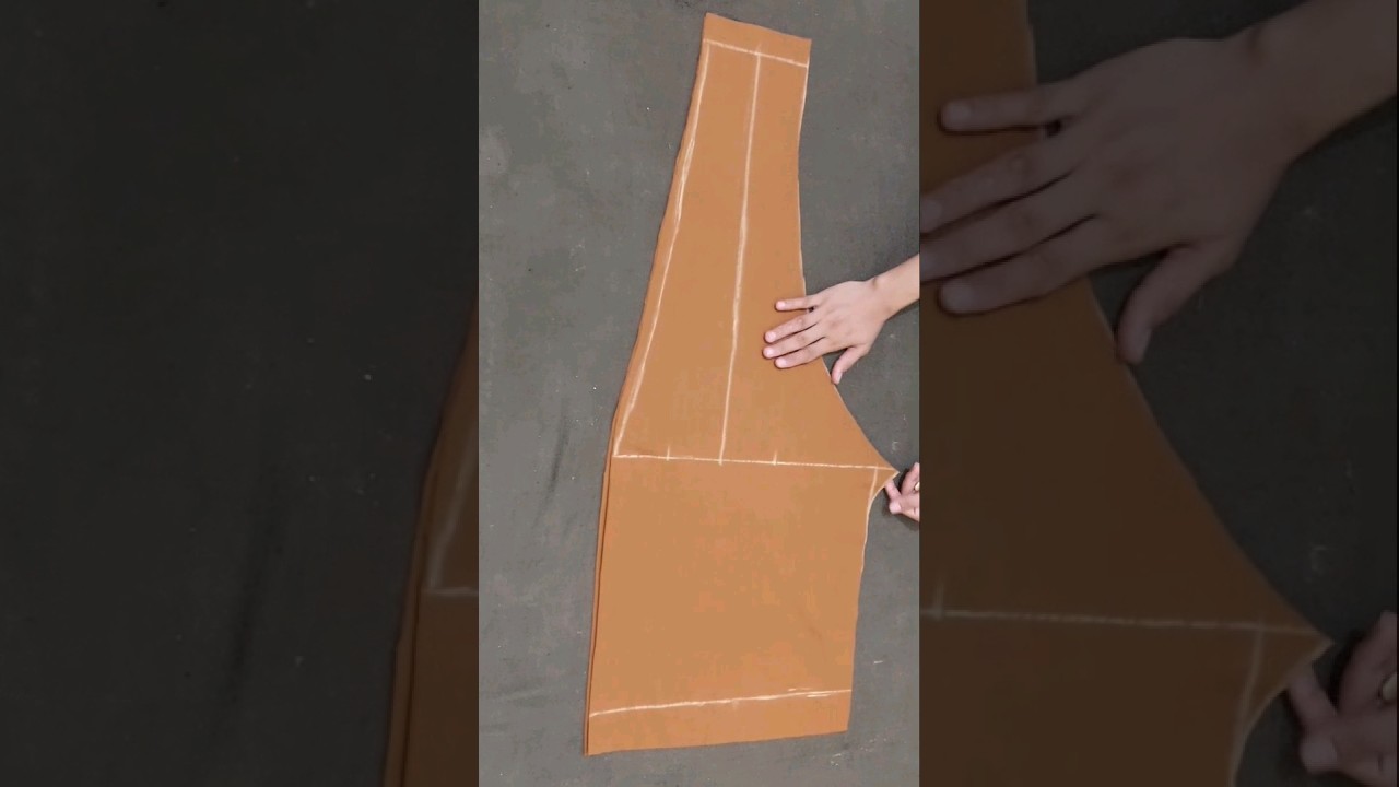 capri cutting with easy way #fashion#sewingpatterns #neckdesign#stitching #blousecuttingandstiching