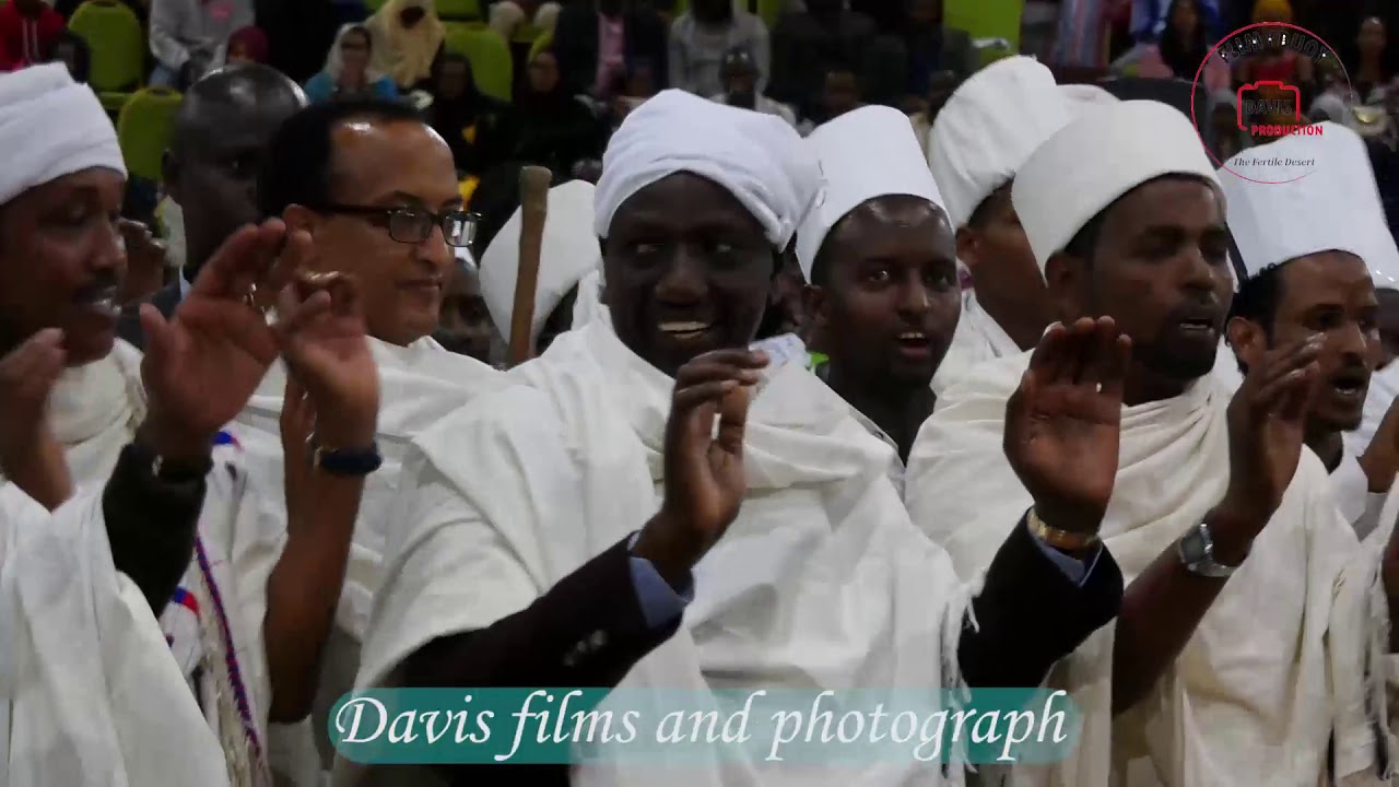GABRA NIGHT 2019-TOP HIT BY CHALBI BOYS AND NORTH HORR GIRLS- (TRADITIONAL FOLKS SONG OF THE YEAR)