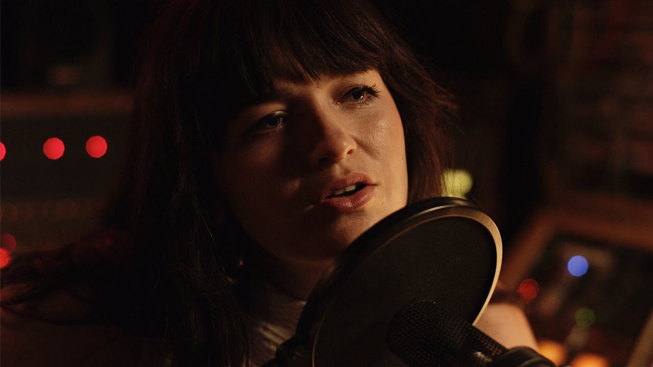 Laura Jean Anderson- Thinkin Bout You (Live in Studio)