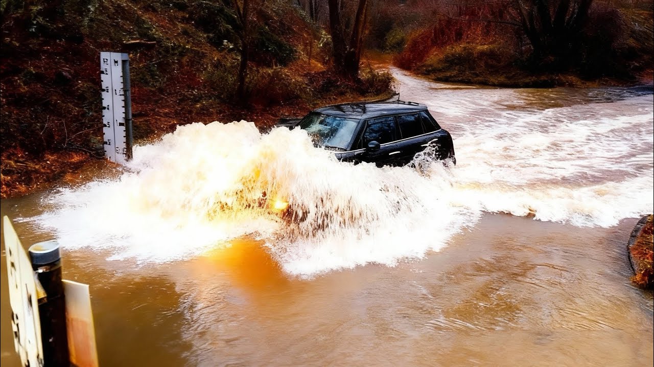 Crazy town. Another storm means more fails || Vehicles vs DEEP water || Floods and Fails Compilation