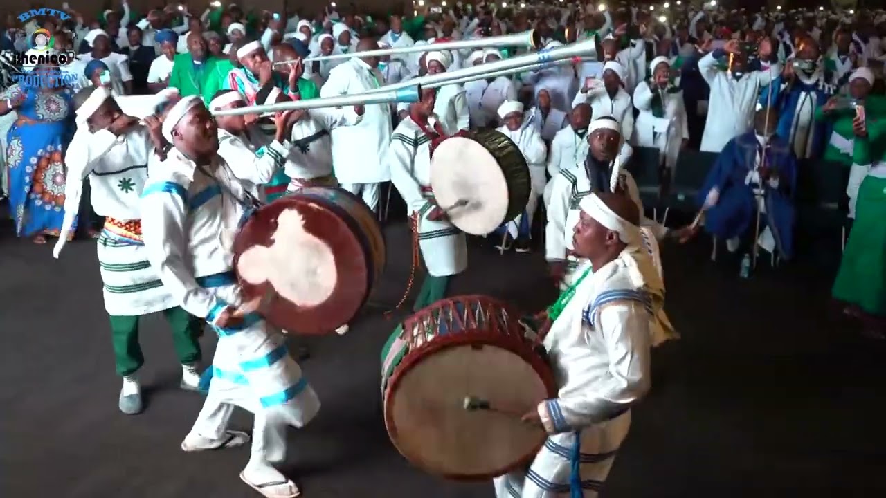 U-HLABAZIHLANGANA UGIJIMISE ABANTU BAGCWALA I-HALL ICC ETHEKWINI WENZA IZINTO ODUME NGAZO | ZIBONELE