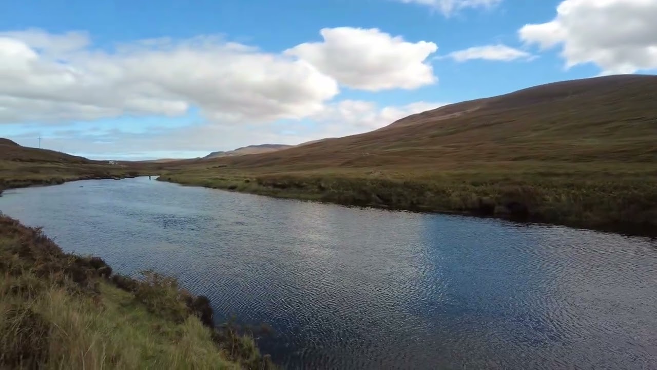 Kalnų upė Škotijos šiaurėje. #scotland #uk #nordic  #travel  #vanlife #camper