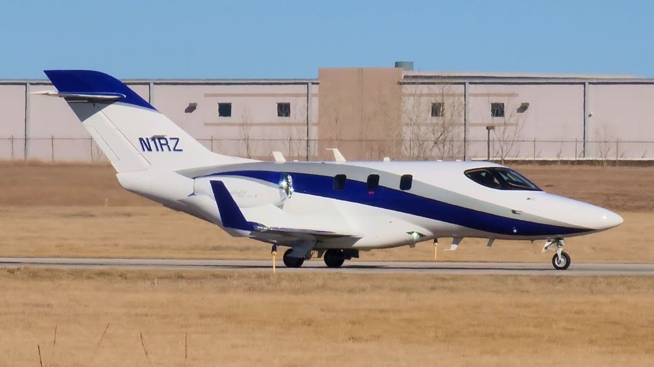 2023 Honda HA-420 HondaJet Elite II | Taxi & Takeoff | New Century AirCenter (JCI/KIXD) | N1RZ