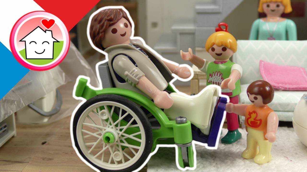 Playmobil en francais Papa en fauteuil roulant - histoire d'hôpital avec la famille Hauser