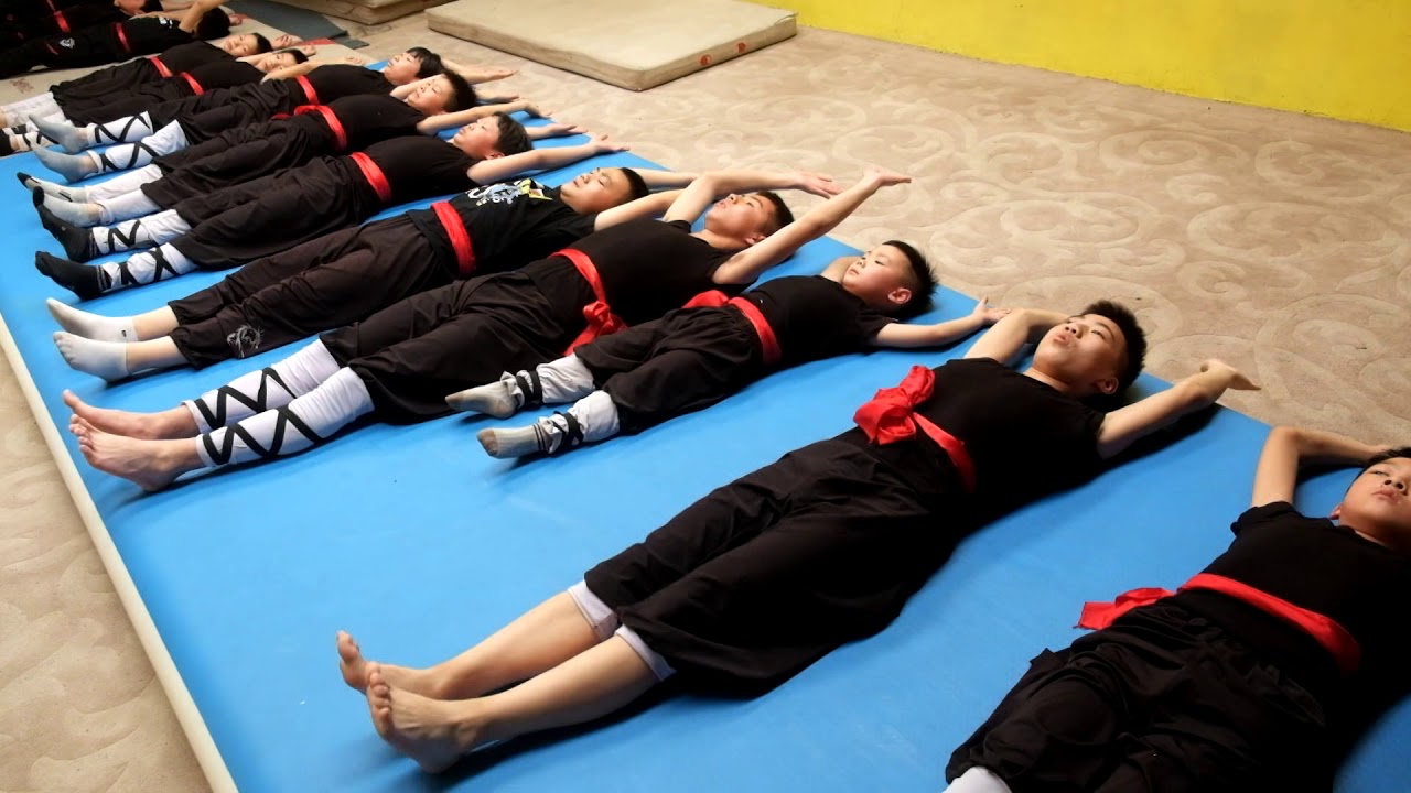 Kung Fu Training in china with shaolin Shi Yan Hao