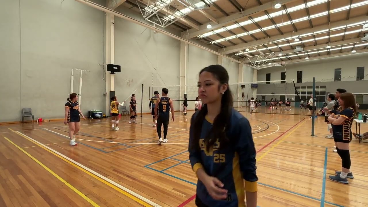 Golden Blues game 3 - set 1