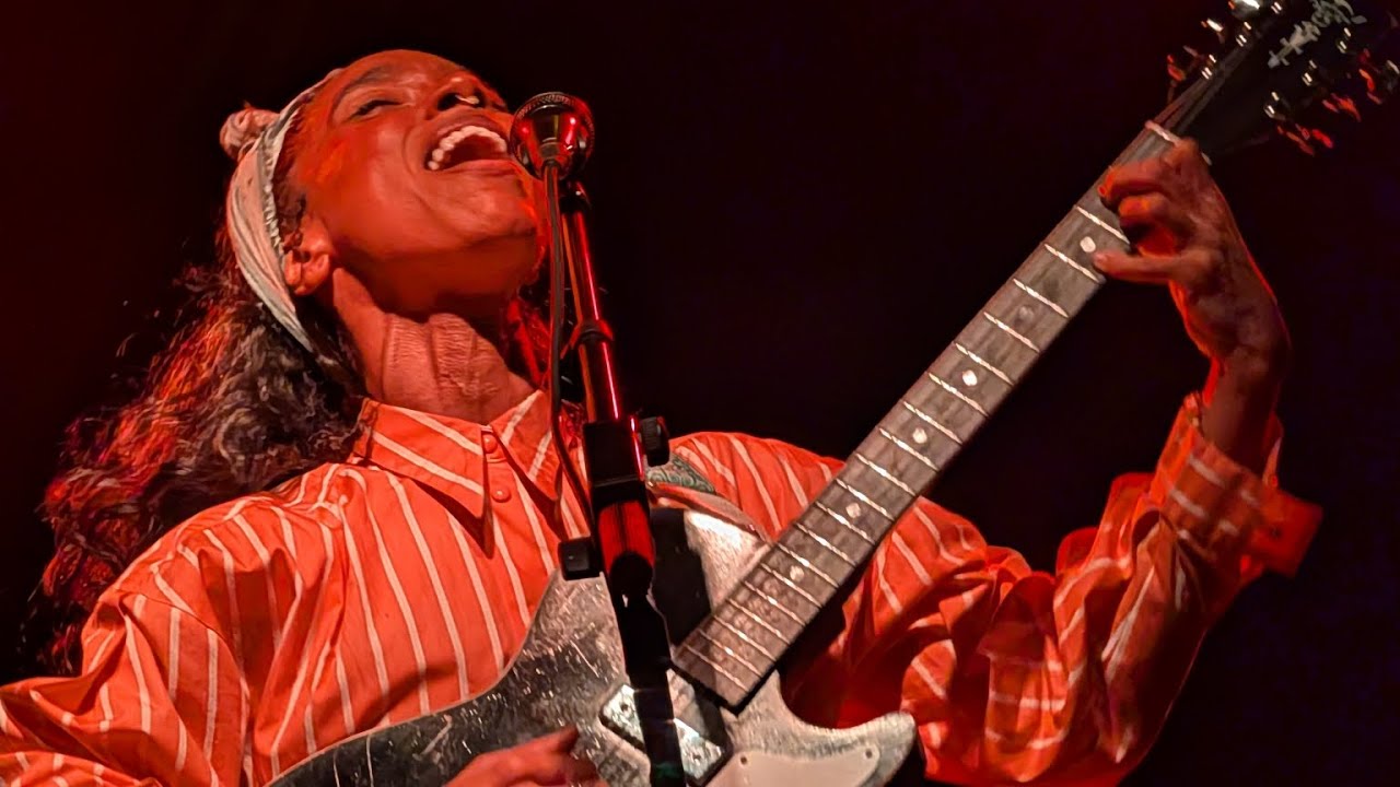 Paper Thin - Lianne La Havas Live @ LAV Lisboa Portugal 2024 4K
