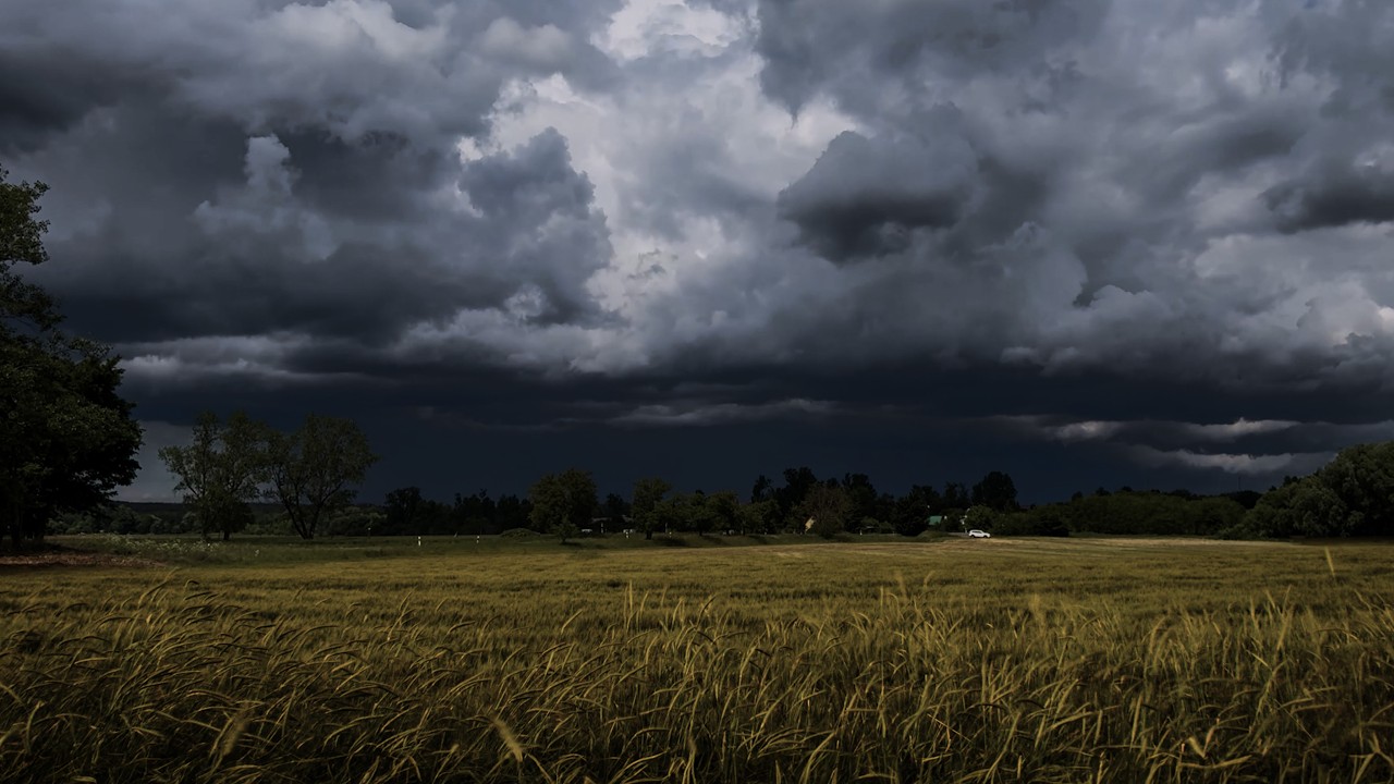 Deep Rolling Thunder in Summer | No Rain | Calm Before the Storm | 3 Hours