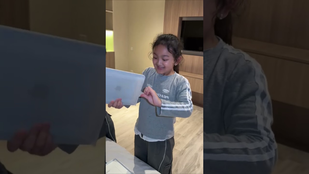 គ្រាន់តែឃើញកាដូ ត្រង់ជើងស្តូក😂