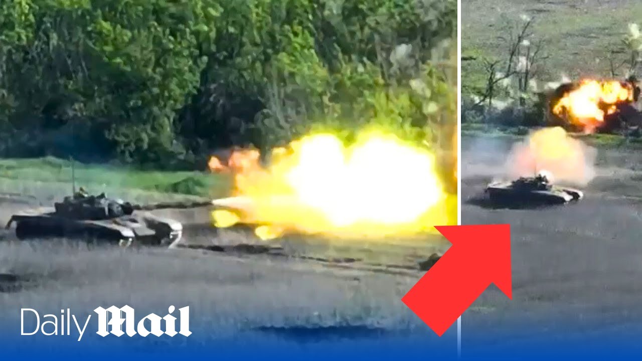 Russian soldiers flee as Ukrainian tank fires point-blank at trench near Bakhmut