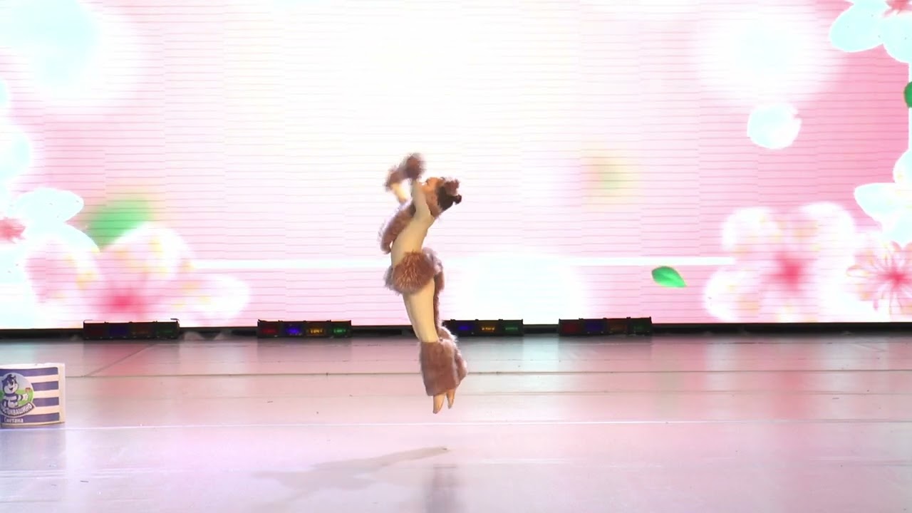 90  VIVIYA DANCE   Охота за сметаной