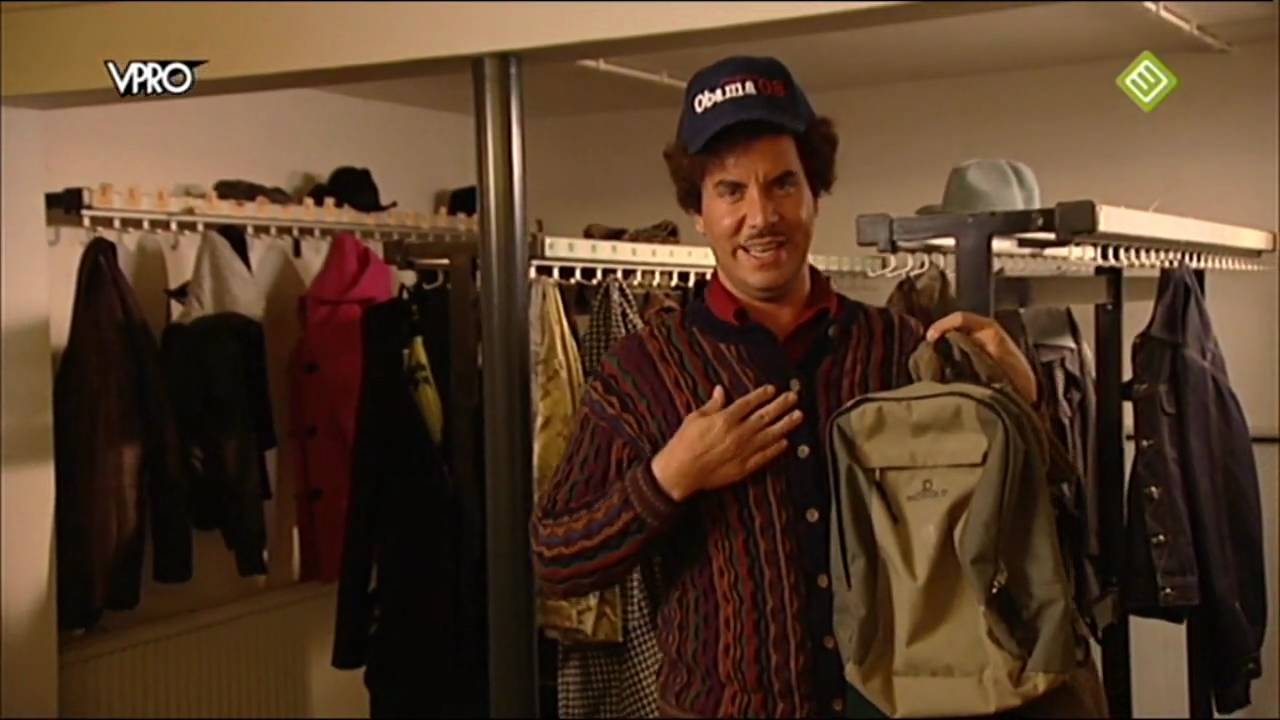 Draadstaal - Sayid in garderobe