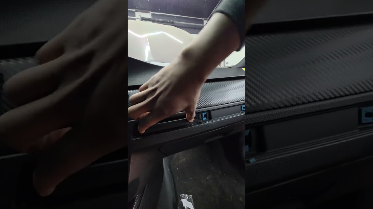 Quick How to: Remove and Replace  E90/E92/E93 Cup Holders
