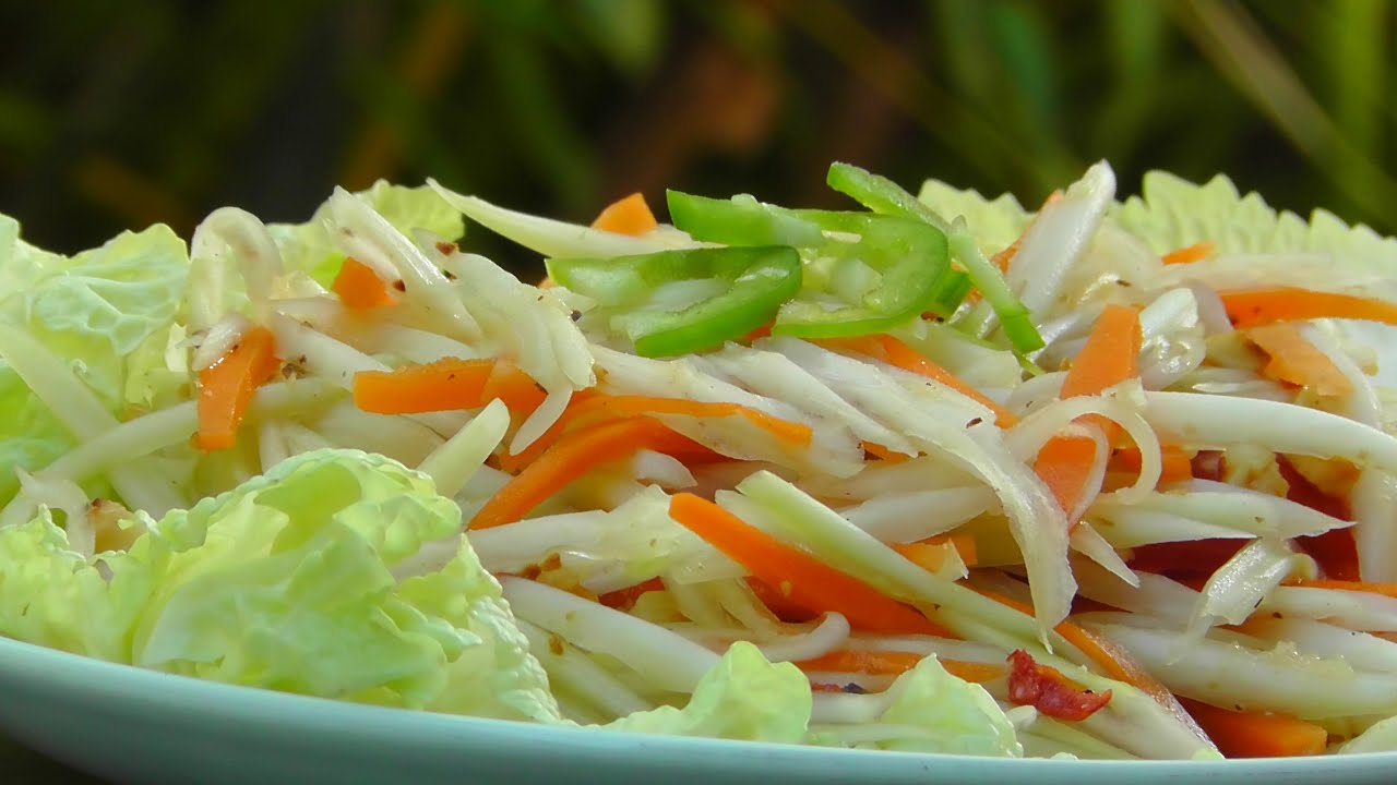 Vegan Vegetarian Thai Recipe: Som Tam - green Papaya Salad