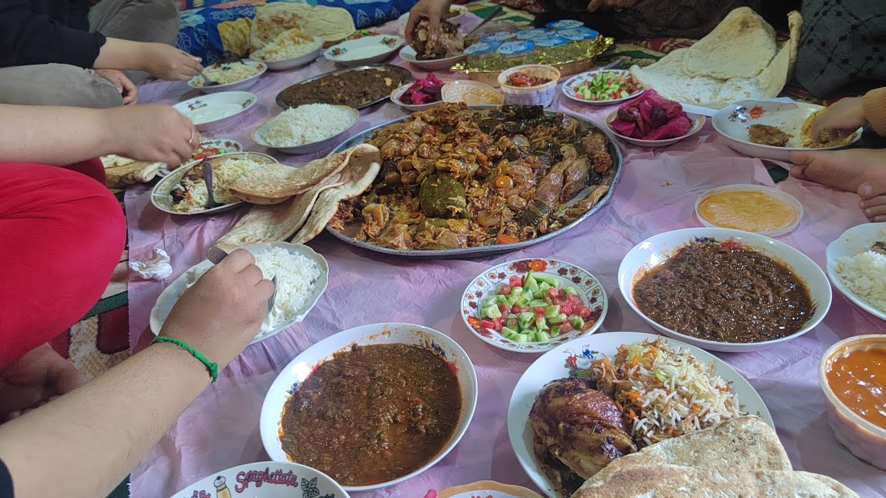أخذنا غدانا ورحنا لبيت اختي الچبيرة والأجواء واللمة صارت كلش حلوة😊مشاهدة ممتعة🌷