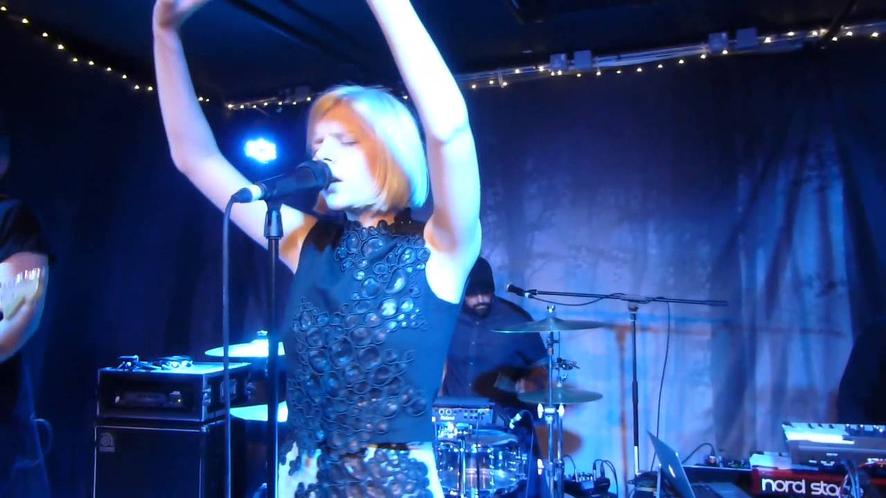 Aurora - Running With The Wolves (HD) - Miranda, Ace Hotel - 11.06.15