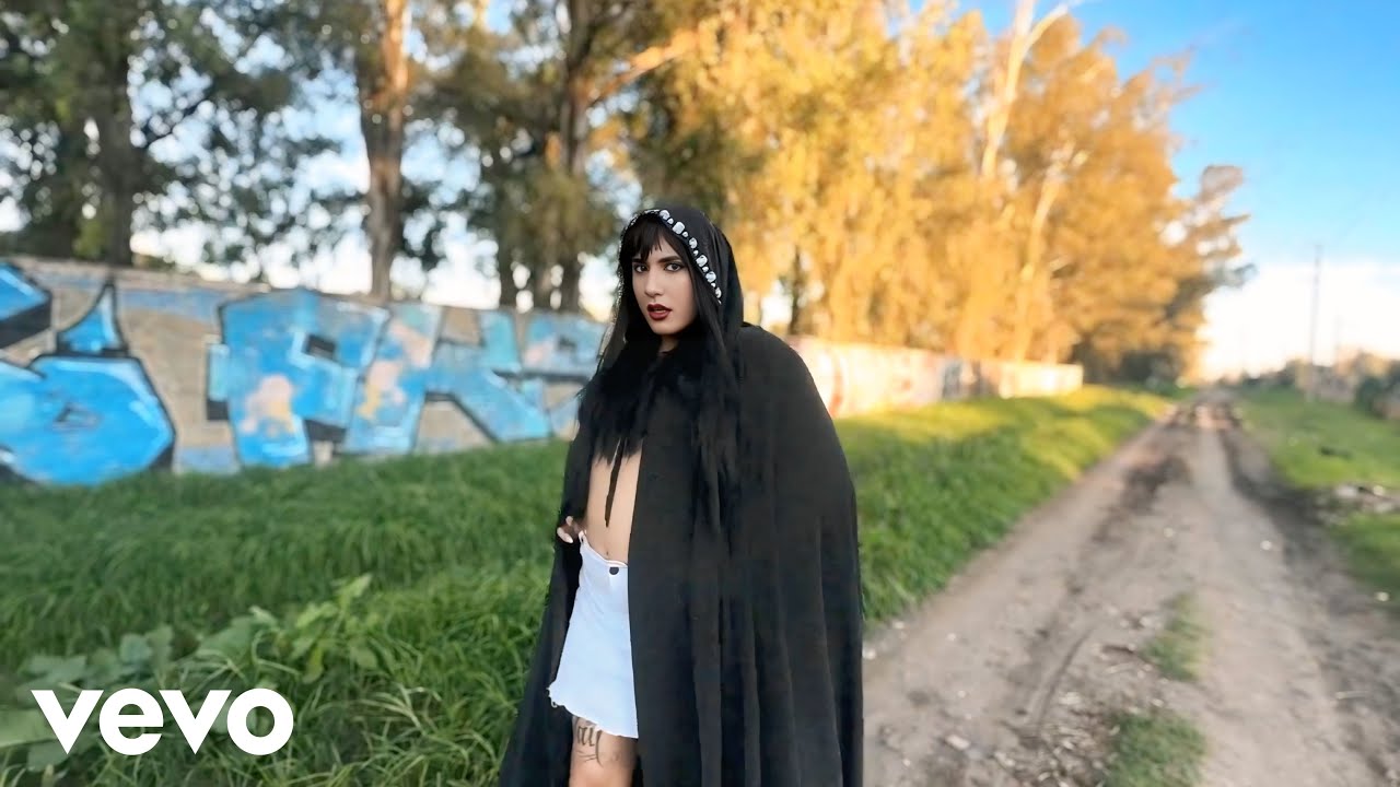 LA CAPRI - PAQUERA (VIDEOCLIP)