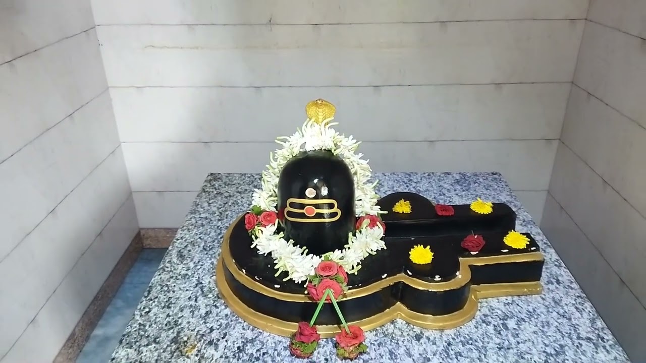 ಸೋಮವಾರಪೇಟೆ ತಾಲ್ಲೂಕು ವೀಕ್ಷಣೆ ಶಿವಲಿಂಗ  ವಿಶೇಷ ಬ್ರಹ್ಮ ಕುಮಾರಿಯರ   ಆಶ್ರಮ  14 /10/2024