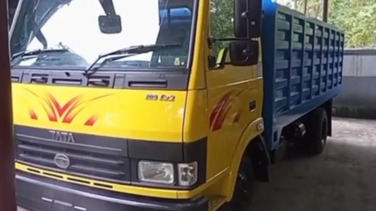Tata 709 Mini truck 14 /16 feet. টাটা 709 মিনিট রাখ /১৪ অথবা ১৬ ফিট।  Call: 01708-487682.