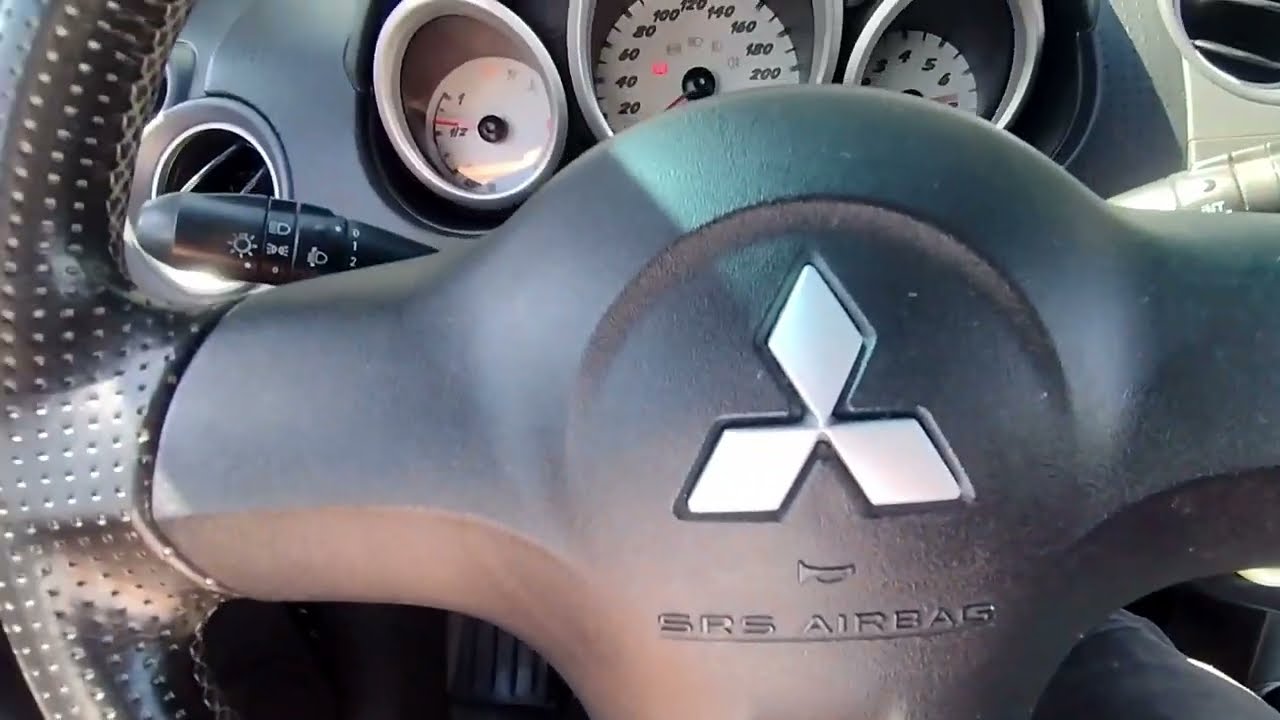 Mitsubishi Colt CZC (kabrio), naprawa osłony lusterek
