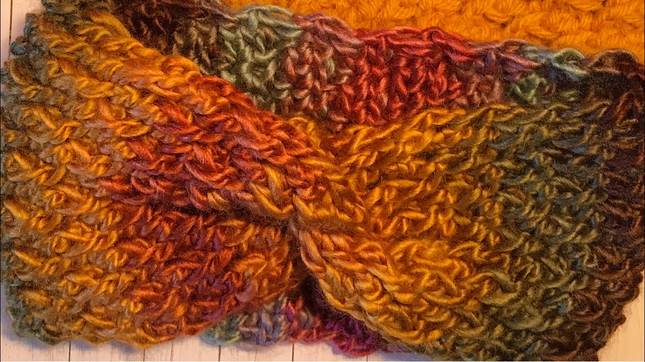 Crochet Twisted Earwarmer / Headband  - The alpine stitch
