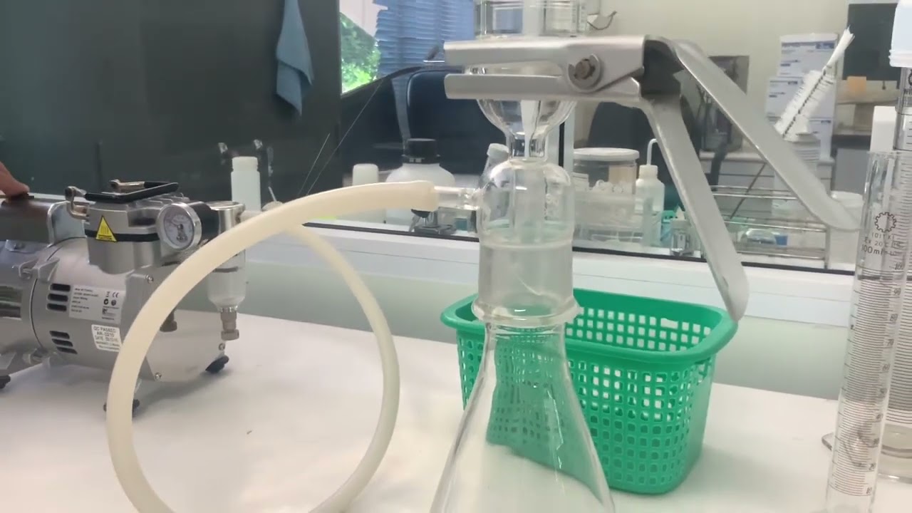 Preparation of mobile phase in HPLC