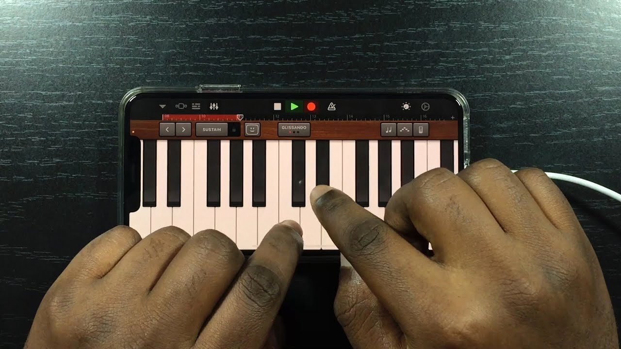 The Weeknd - Blinding Lights on iPhone (Garageband)