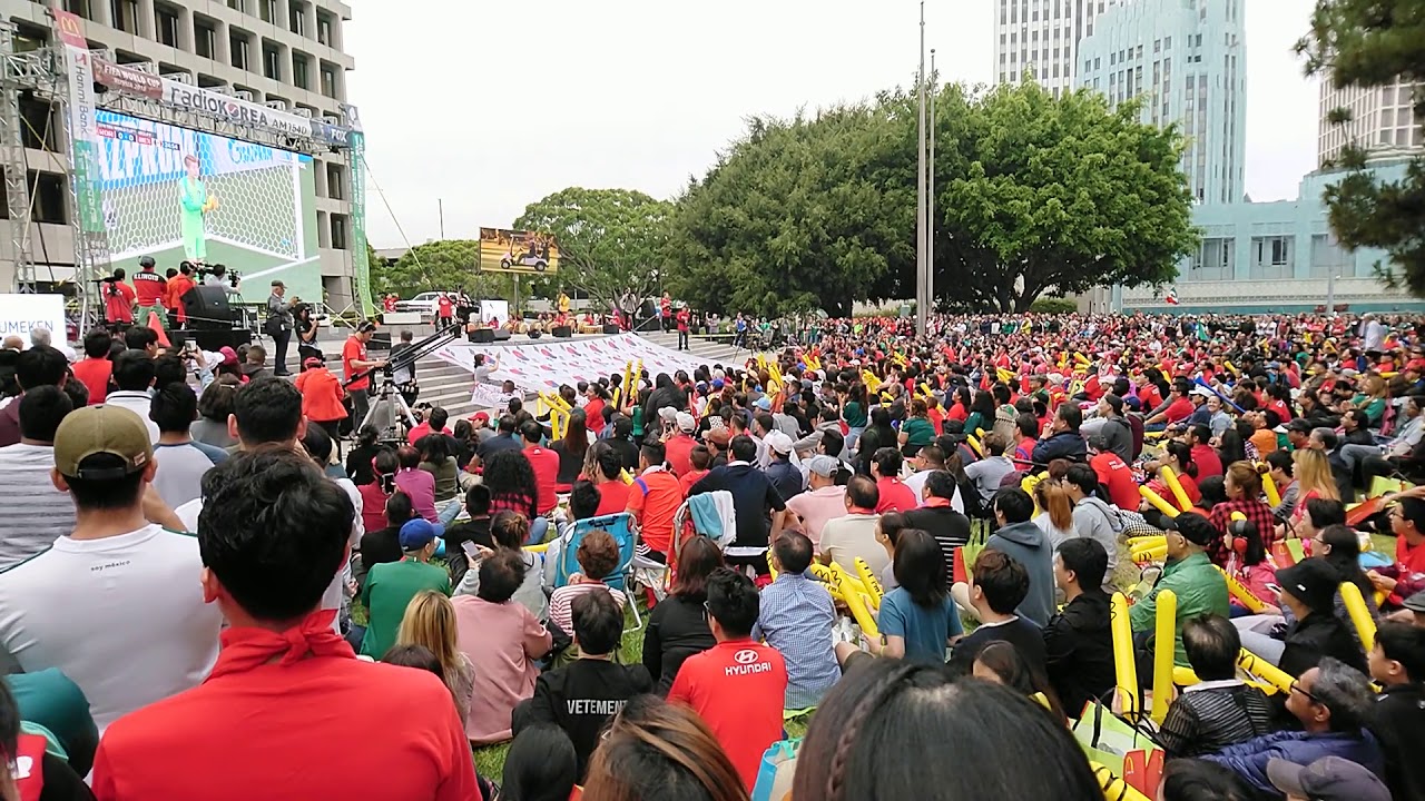 Mexico penalty vs South Korea in Koreatown