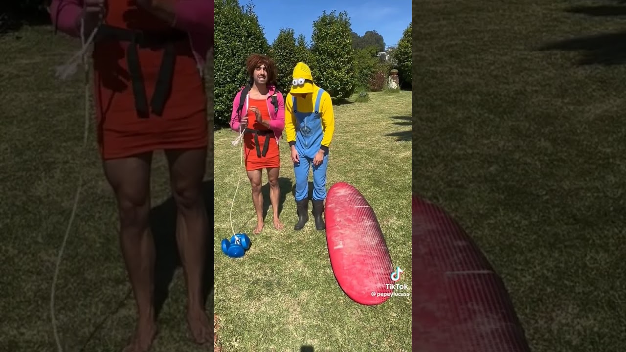 Dora y el Minion con botas 2