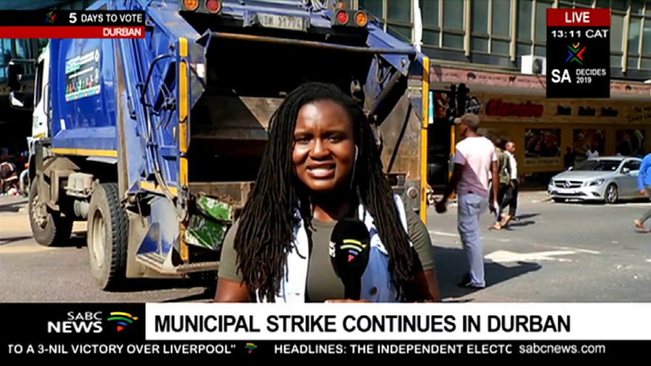 Police keep a close eye on the municipal strike in Durban