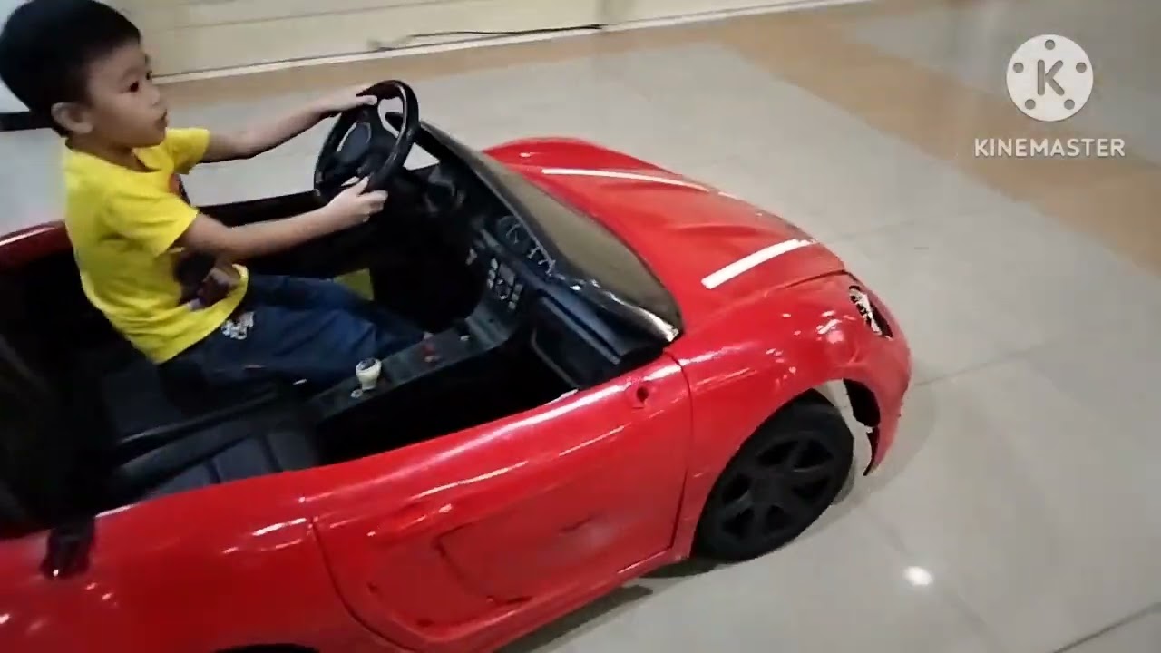 Balap Mobil di Mall