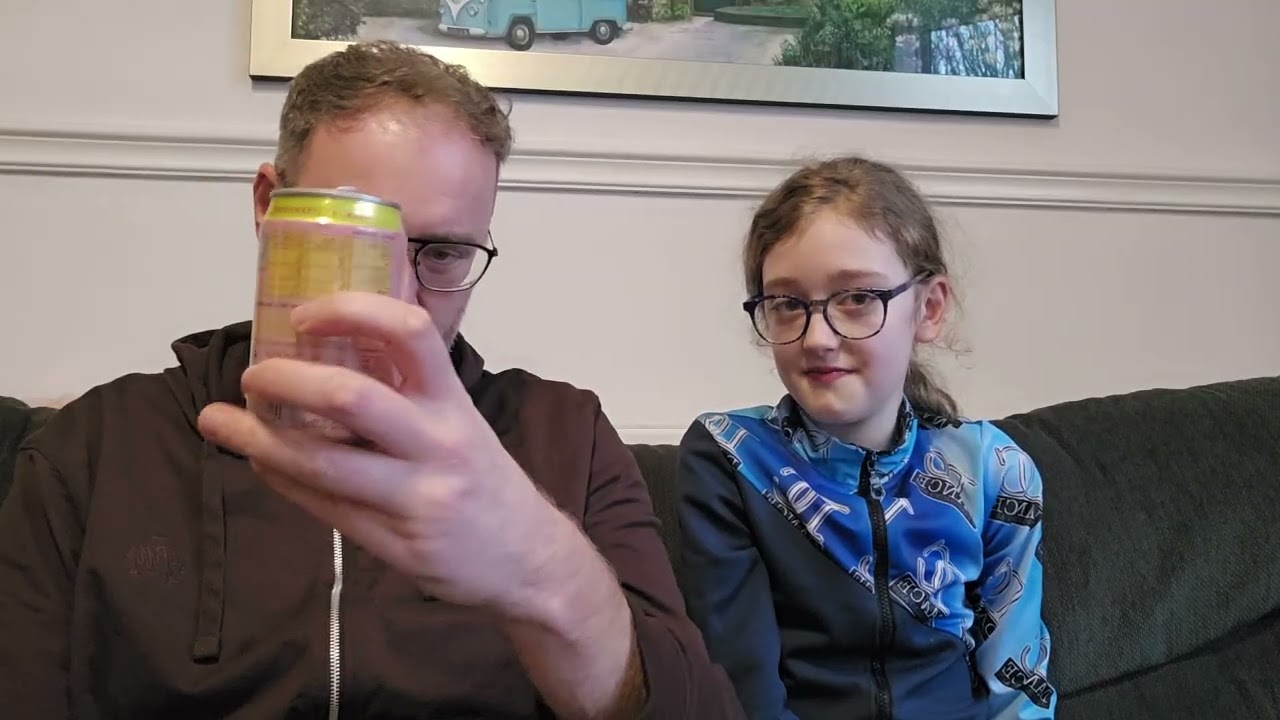 Strawberry Sticks and MINGING boba! PLUS BONUS REVIEW!!