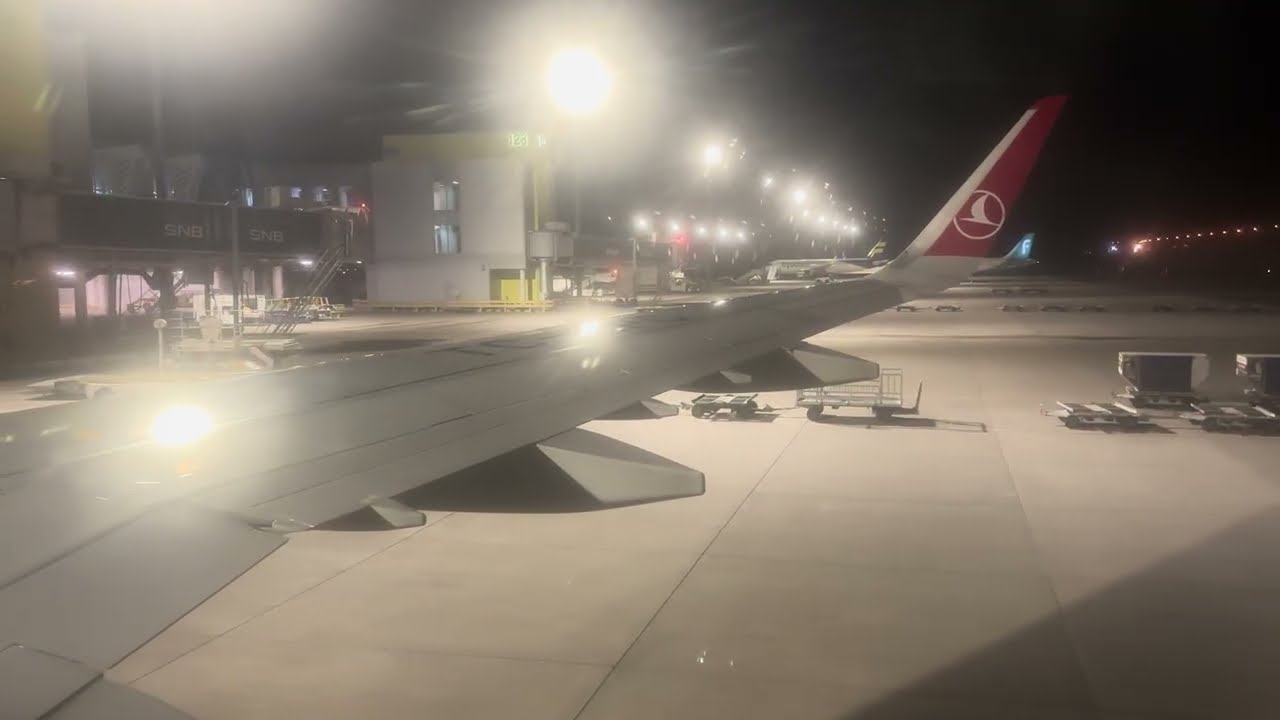 TURKISH AIRLINES Airbus A321NEO Landing at Medina Prince Mohammad bin Abdulaziz Airport, 🇸🇦 (MED)